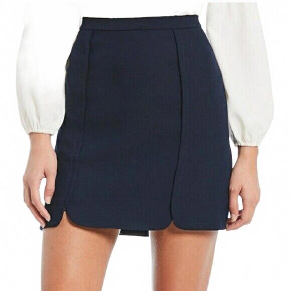 NWT Draper James Margaret Nassau Navy Scallop Hem Mini Skirt- Size 12 - Picture 4 of 9